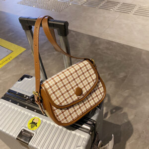 Texture Contrast Color Woolen Small Square Bag